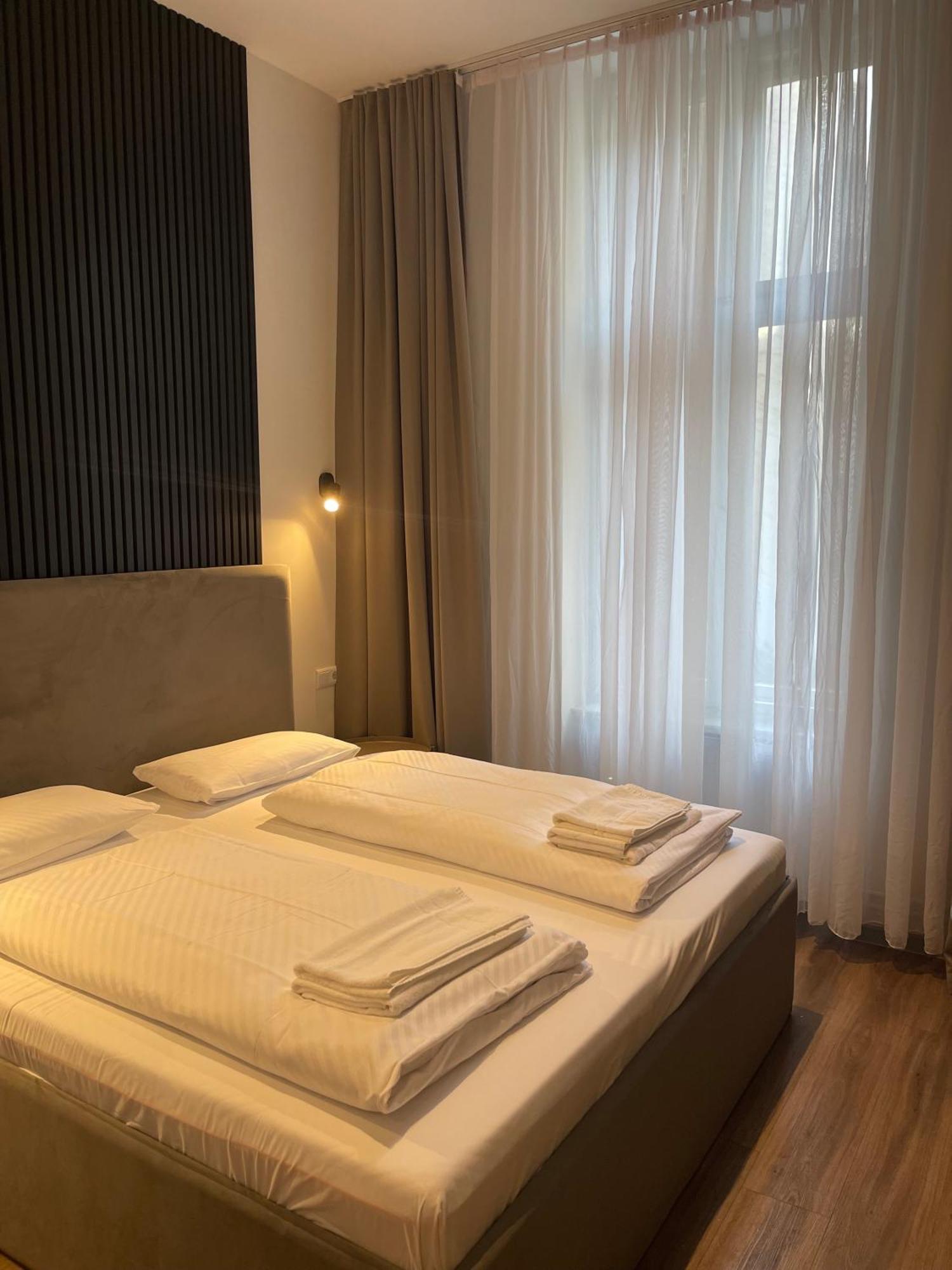 Blue - Minimalist Boutique 2* Berlino