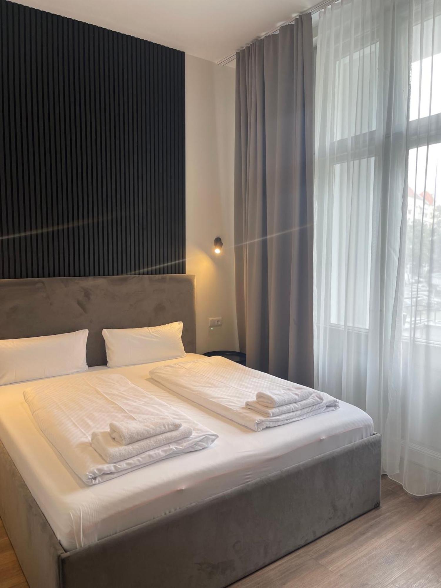 Blue - Minimalist Boutique 2* Berlino